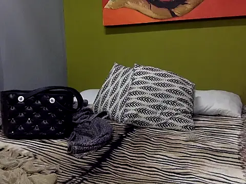 Snapshot of GoldenPussyXOXO chatting on September 25, 2025, 2:39 am GoldenPussyXOXO online show from September 25, 2025, 2:39 am