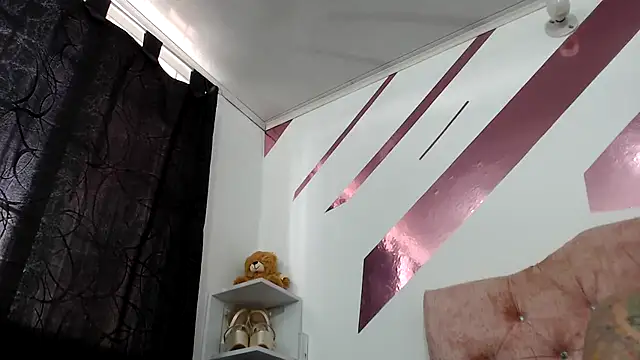 Snapshot of Kitten_Hot_ chatting on September 27, 2025, 3:07 pm Kitten Hot  online show from September 27, 2025, 3:07 pm