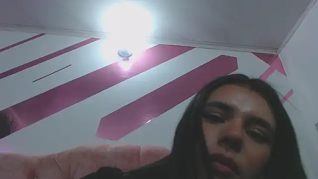 Snapshot of Kitten_Hot_ chatting on October 23, 2025, 4:00 am Kitten Hot  online show from October 23, 2025, 4:00 am