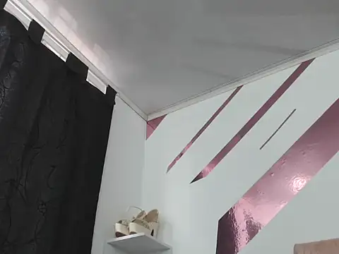 Kitten Hot  online show from January 8, 2025, 1:52 pm