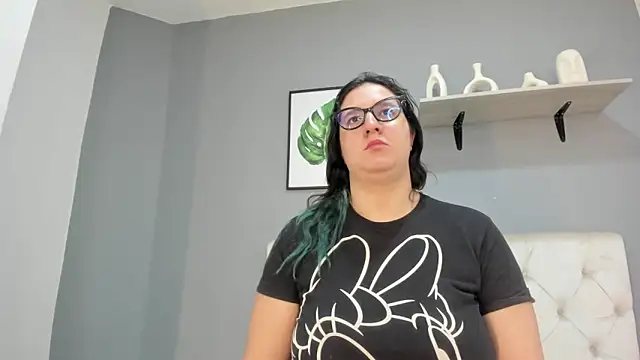 Snapshot of Soe_Lara chatting on January 16, 2026, 11:58 am Soe Lara online show from January 16, 2026, 11:58 am