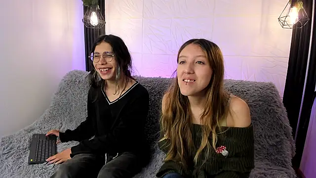 BRIAR AND BLAIR online show from October 23, 2025, 1:21 pm