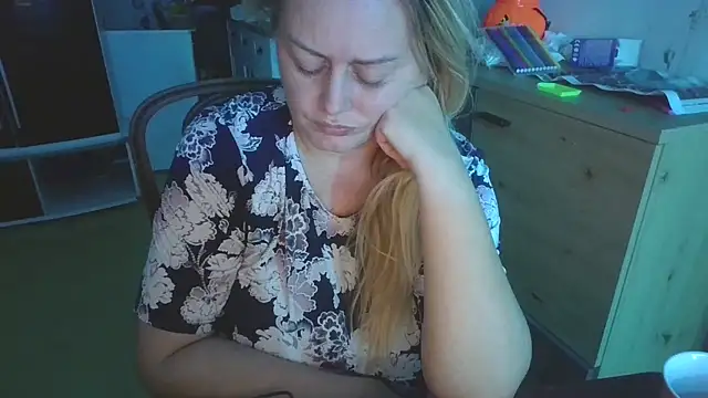 Snapshot of Meliss_Official9 chatting on October 7, 2025, 5:58 pm Meliss Official9 online show from October 7, 2025, 5:58 pm