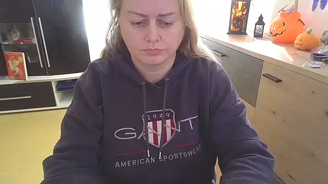 Snapshot of Meliss_Official9 chatting on October 8, 2025, 7:32 am Meliss Official9 online show from October 8, 2025, 7:32 am