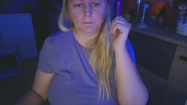 Snapshot of Meliss_Official9 chatting on October 30, 2025, 6:27 pm Meliss Official9 online show from October 30, 2025, 6:27 pm