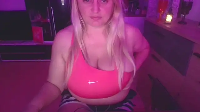 Snapshot of Meliss_Official9 chatting on September 25, 2025, 9:21 pm Meliss Official9 online show from September 25, 2025, 9:21 pm