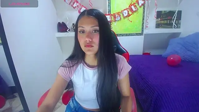 Catalehia Milk online show from February 17, 2025, 8:16 pm