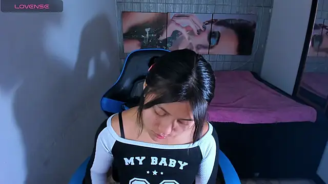 Snapshot of Catalehia_Milk chatting on September 20, 2025, 12:10 pm Catalehia Milk online show from September 20, 2025, 12:10 pm