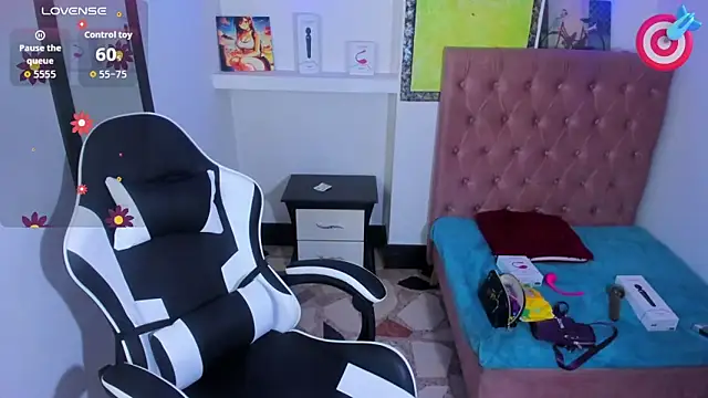 Snapshot of Catalehia_Milk chatting on September 22, 2025, 8:59 pm Catalehia Milk online show from September 22, 2025, 8:59 pm