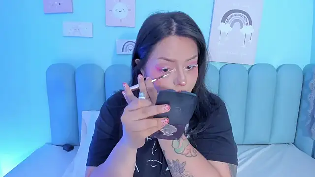 Snapshot of curvy_rousi chatting on September 17, 2025, 11:45 am curvy rousi online show from September 17, 2025, 11:45 am