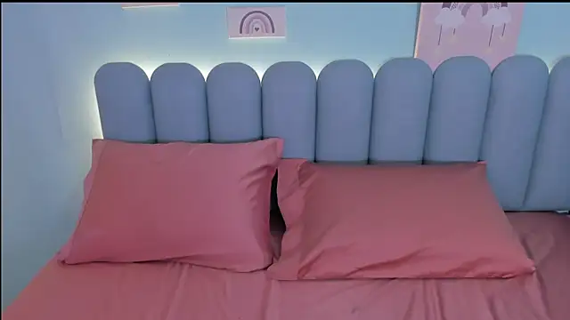 Snapshot of curvy_rousi chatting on September 20, 2025, 11:26 am curvy rousi online show from September 20, 2025, 11:26 am