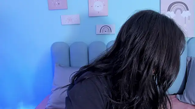 Snapshot of curvy_rousi chatting on October 4, 2025, 11:34 am curvy rousi online show from October 4, 2025, 11:34 am