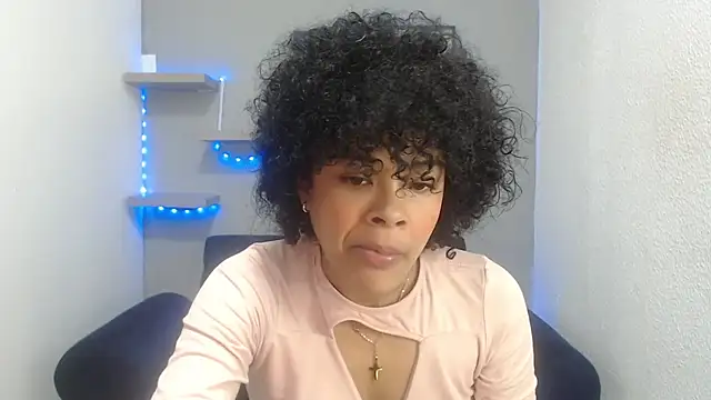 Snapshot of vainillaplaypussy chatting on October 20, 2025, 12:17 pm vainillaplaypussy online show from October 20, 2025, 12:17 pm