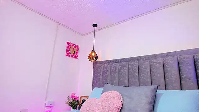 Snapshot of Valeria07_ chatting on March 2, 2025, 2:30 am Valeria07  online show from March 2, 2025, 2:30 am