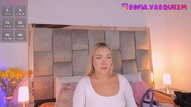 Snapshot of Sofi_Vasquez chatting on October 3, 2025, 9:05 pm Sofi Vasquez online show from October 3, 2025, 9:05 pm