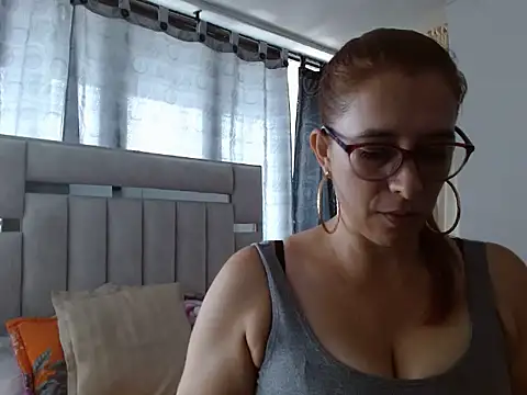 karlabarrera online show from May 28, 2026, 8:26 pm