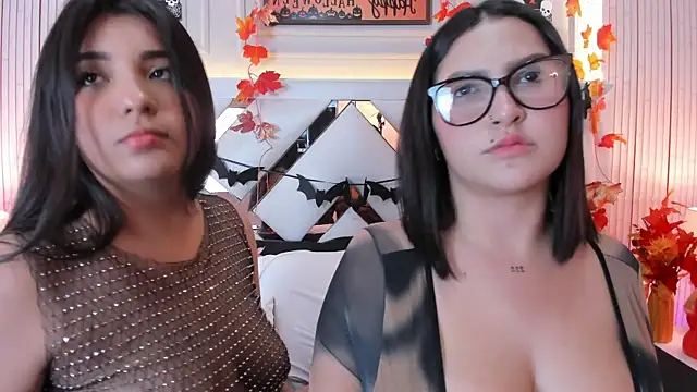 Snapshot of madeleine2112 chatting on October 23, 2025, 4:33 am madeleine2112 online show from October 23, 2025, 4:33 am