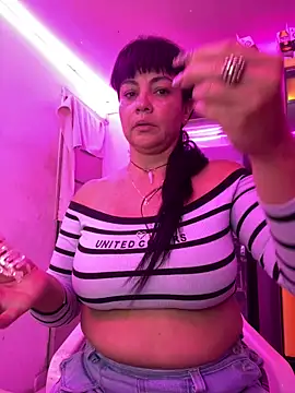 Hot beauty   online show from March 13, 2026, 5:01 am