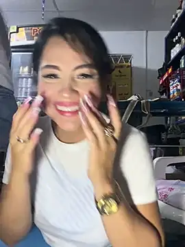 Snapshot of Hot_beauty__ chatting on March 4, 2025, 3:00 am Hot beauty   online show from March 4, 2025, 3:00 am