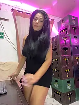 Snapshot of Hot_beauty__ chatting on October 10, 2025, 4:57 am Hot beauty   online show from October 10, 2025, 4:57 am