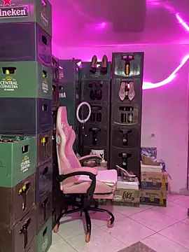 Snapshot of Hot_beauty__ chatting on September 20, 2025, 4:06 am Hot beauty   online show from September 20, 2025, 4:06 am