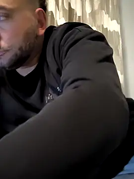 NewyorkDimi online show from November 3, 2025, 3:56 am