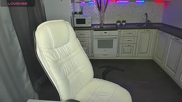 Snapshot of MelodyOfLovee chatting on December 5, 2024, 4:15 am MelodyOfLovee online show from December 5, 2024, 4:15 am