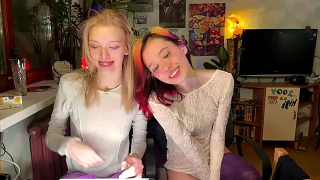 Snapshot of Evvie_Summn1 chatting on February 11, 2025, 8:20 pm Evvie Summn1 online show from February 11, 2025, 8:20 pm