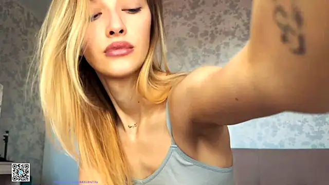 Evvie Summn1 online show from November 17, 2025, 7:01 am