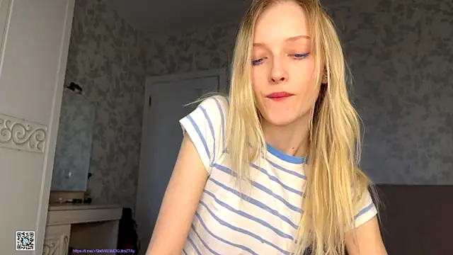 Snapshot of Evvie_Summn1 chatting on October 11, 2025, 12:50 pm Evvie Summn1 online show from October 11, 2025, 12:50 pm