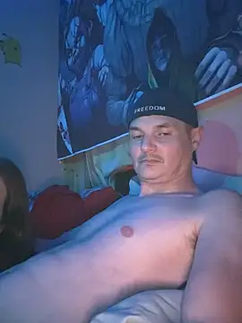 023Longandjuicy online show from October 18, 2025, 11:29 pm