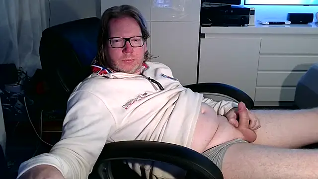 Snapshot of VSteph chatting on October 16, 2025, 12:08 am VSteph online show from October 16, 2025, 12:08 am