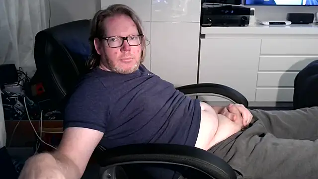 Snapshot of VSteph chatting on October 26, 2025, 5:13 pm VSteph online show from October 26, 2025, 5:13 pm