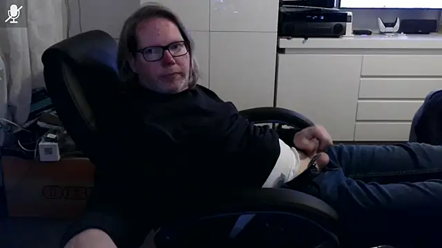 VSteph online show from April 13, 2026, 7:07 pm