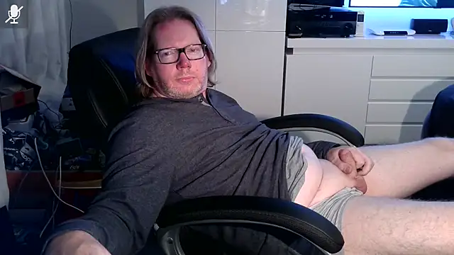 Snapshot of VSteph chatting on October 13, 2025, 8:54 pm VSteph online show from October 13, 2025, 8:54 pm