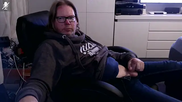 Snapshot of VSteph chatting on October 28, 2025, 6:18 pm VSteph online show from October 28, 2025, 6:18 pm