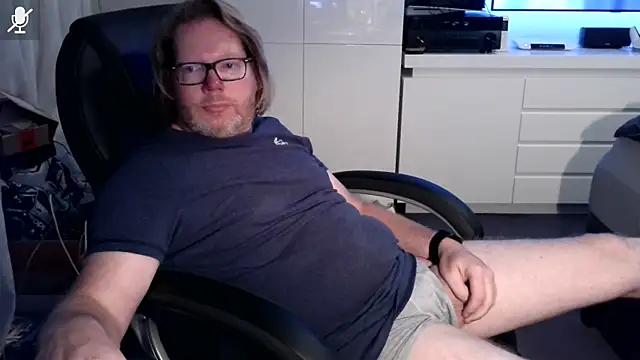 Snapshot of VSteph chatting on September 11, 2025, 7:25 pm VSteph online show from September 11, 2025, 7:25 pm