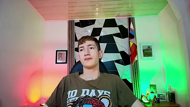 Erik Osorio online show from September 13, 2025, 4:07 pm