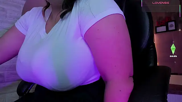 Snapshot of alice__tylor chatting on February 13, 2026, 12:27 pm alice tylor online show from February 13, 2026, 12:27 pm