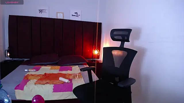 Snapshot of Zuzana21 chatting on March 1, 2025, 4:11 pm Zuzana21 online show from March 1, 2025, 4:11 pm