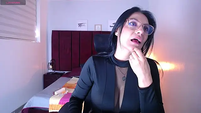 Snapshot of Zuzana21 chatting on March 1, 2025, 1:07 pm Zuzana21 online show from March 1, 2025, 1:07 pm