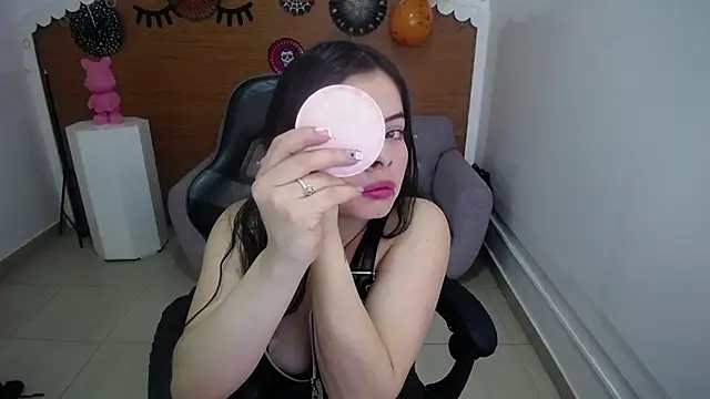 Chinatsu t online show from October 24, 2025, 12:48 pm