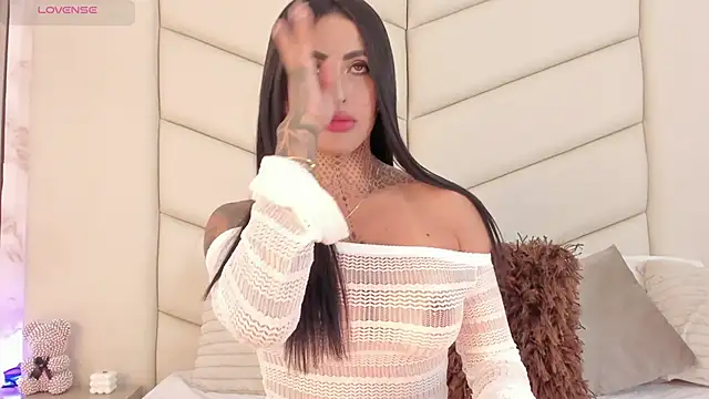 Snapshot of ValkyBes chatting on February 18, 2025, 1:10 am ValkyBes online show from February 18, 2025, 1:10 am