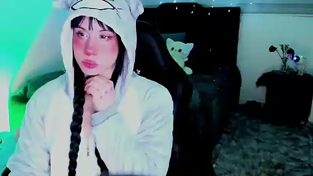 Snapshot of _riassgremory chatting on October 2, 2025, 4:27 am riassgremory online show from October 2, 2025, 4:27 am