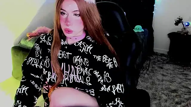 Snapshot of _riassgremory chatting on October 5, 2025, 8:54 pm riassgremory online show from October 5, 2025, 8:54 pm