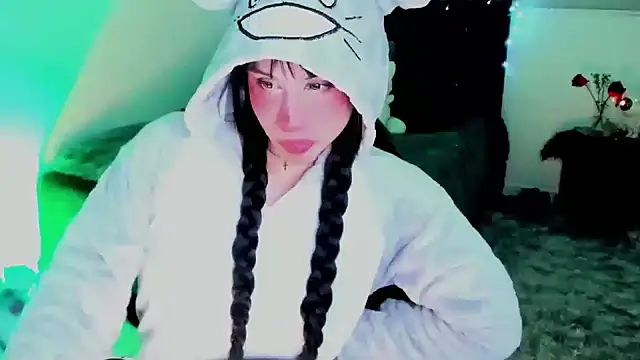 Snapshot of _riassgremory chatting on October 1, 2025, 4:22 pm riassgremory online show from October 1, 2025, 4:22 pm