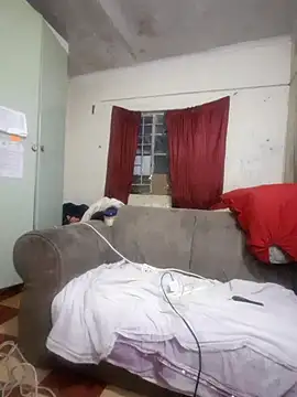 Snapshot of Polygamist chatting on September 21, 2025, 12:27 am Polygamist online show from September 21, 2025, 12:27 am