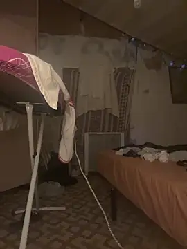 Yasmine47 online show from September 30, 2025, 3:34 am