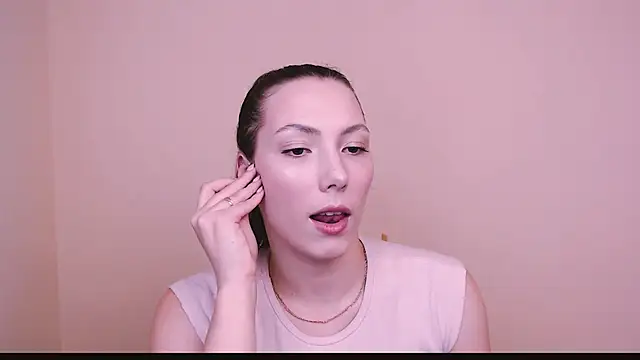 Snapshot of VanessaMay_ chatting on February 13, 2025, 6:05 pm VanessaMay online show from February 13, 2025, 6:05 pm