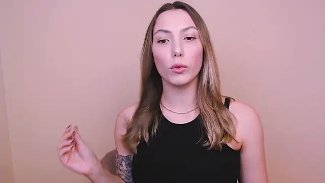 Snapshot of VanessaMay_ chatting on February 6, 2025, 8:34 pm VanessaMay online show from February 6, 2025, 8:34 pm